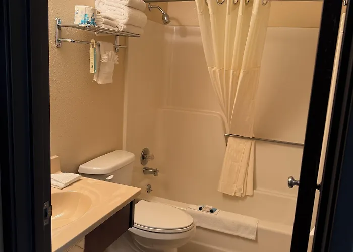 Americas Value Hotel
